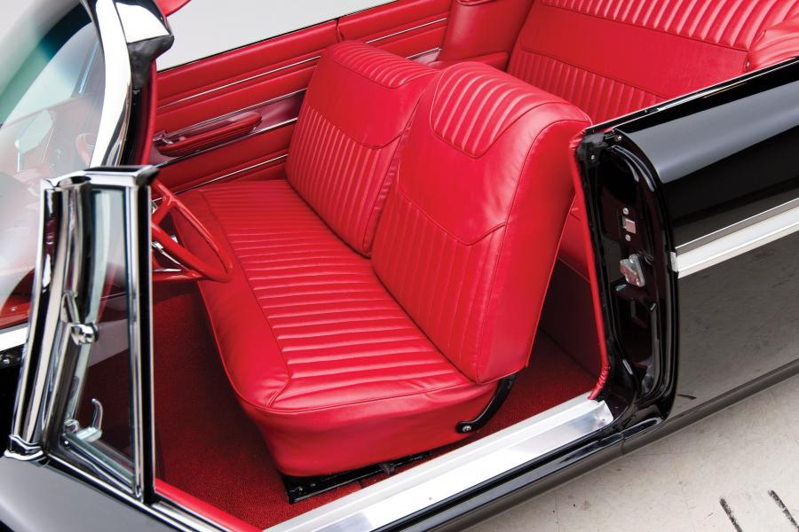  Dodge Dart Phoenix D-500 Convertible 1961 года  (фото 13 из 31)